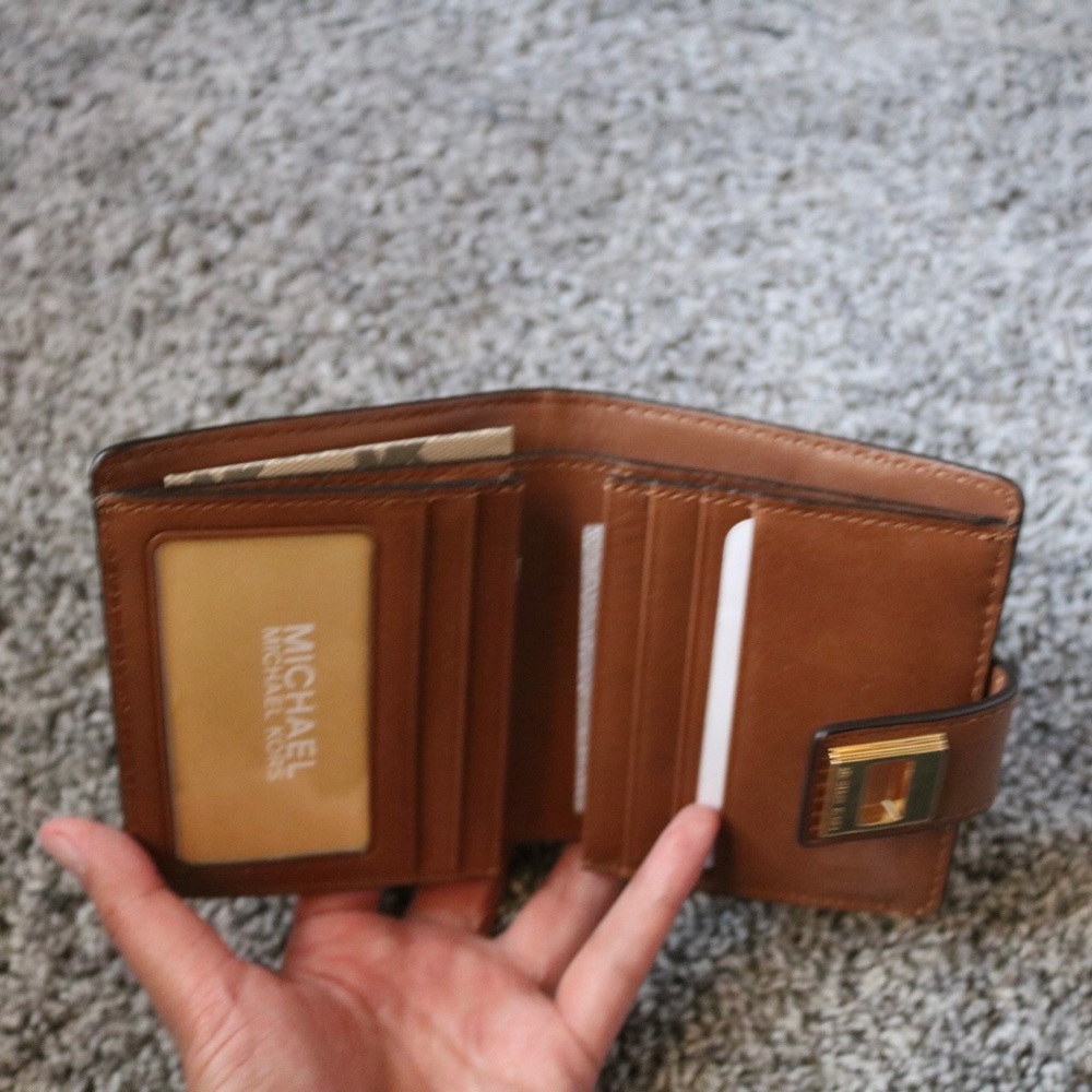 Michael Kors Wallet - Picture 3 of 3